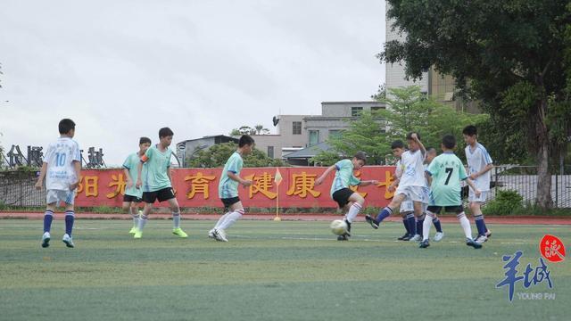 包含热血拼搏！女子足球比赛全程扣人心弦的词条