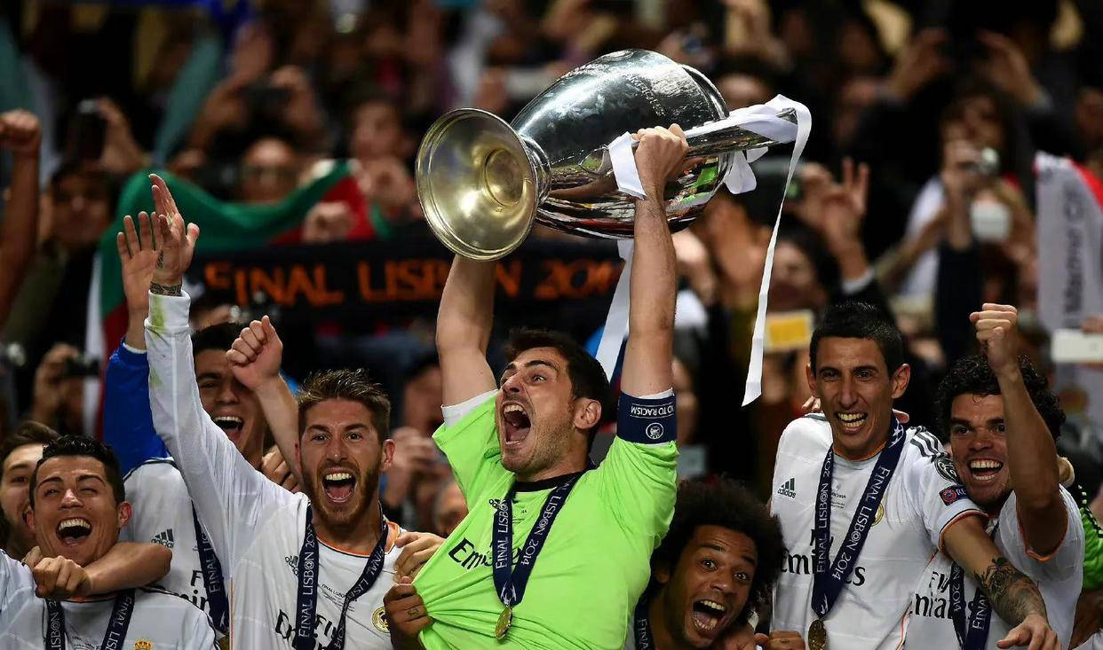 关于顶级足球比赛争夺激烈，场场精彩的信息