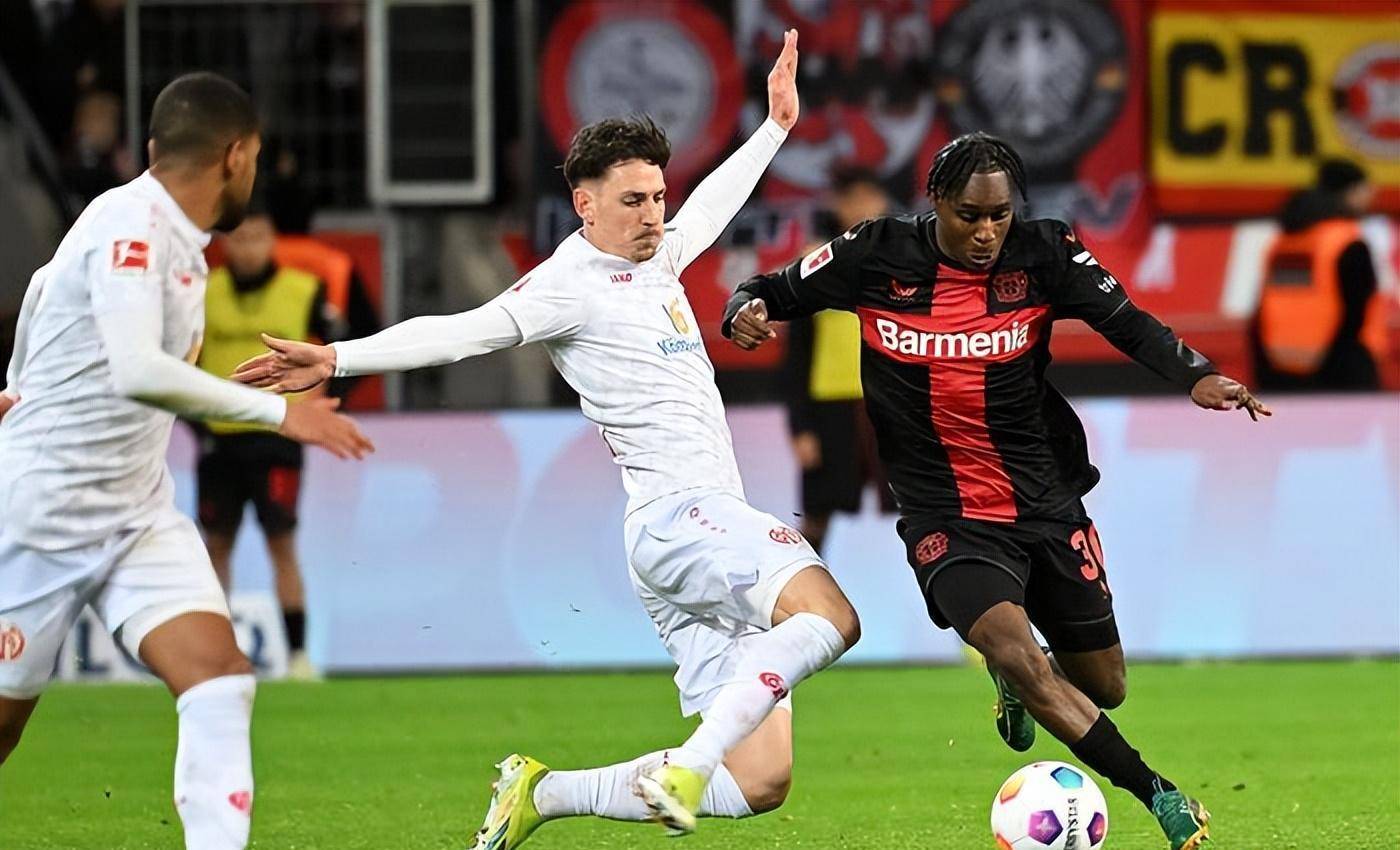 关于门兴格拉德巴赫客场告负，球队状态低迷的信息