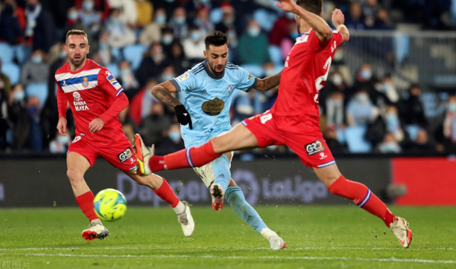 关于瓦伦西亚遭遇连败，升班马崭露头角的信息