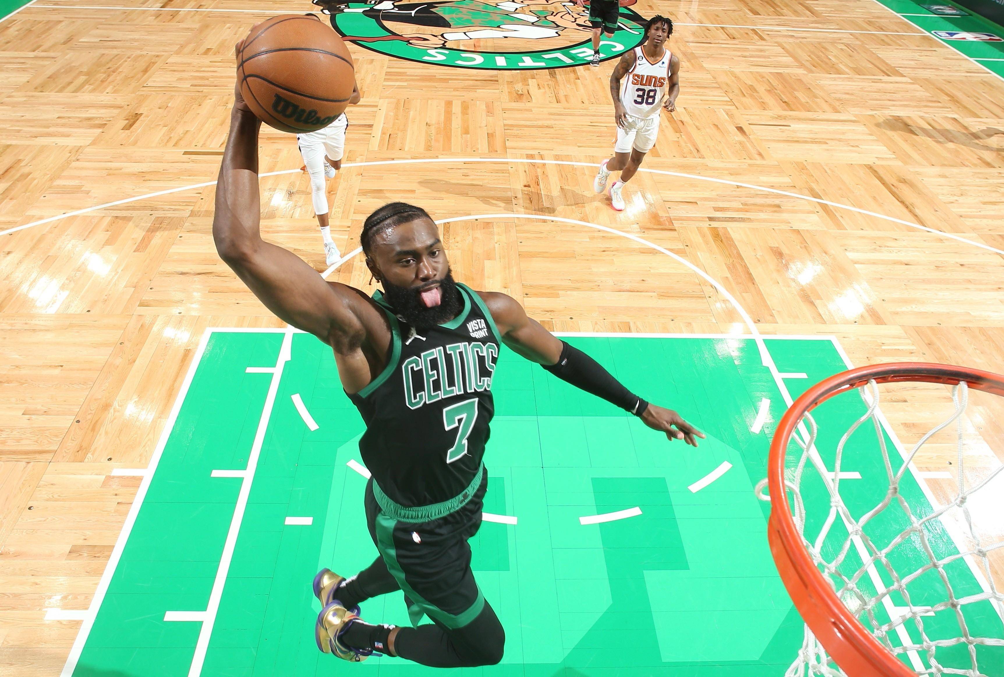 凯尔特人客场胜出，实现三连胜锁定晋级的简单介绍