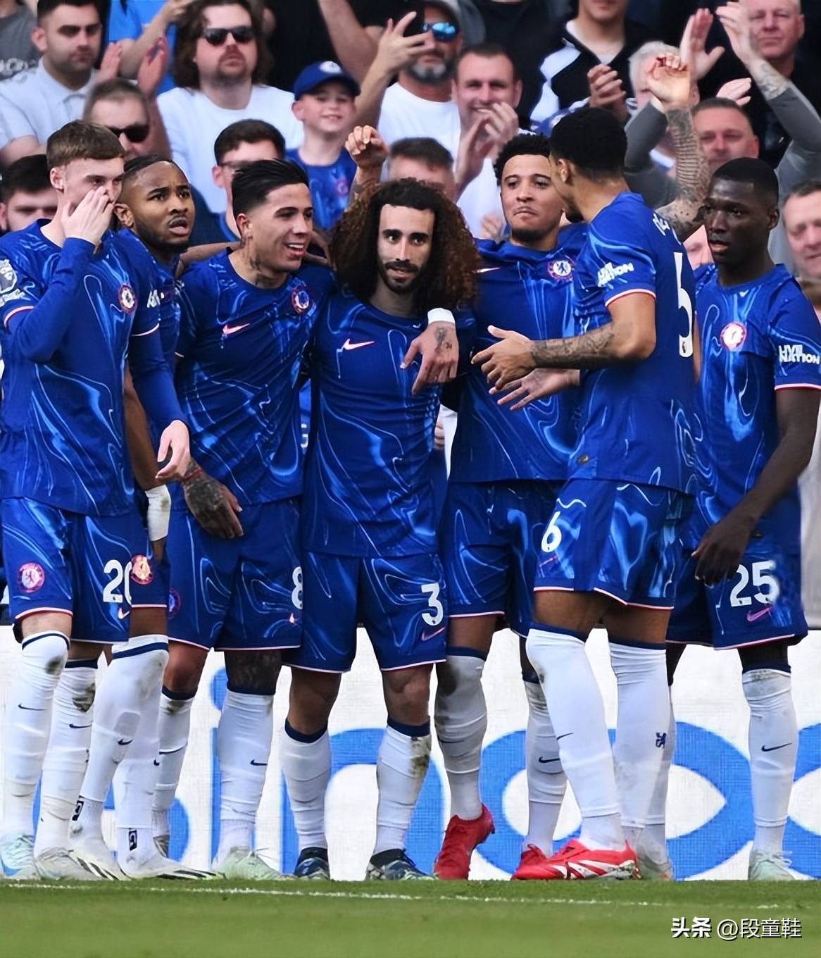 关于阿贾克斯淘汰切尔西，挺进欧冠四强的信息