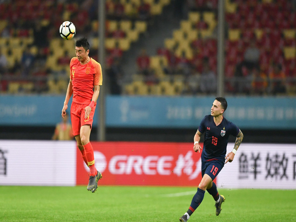 包含瓦伦西亚强势反弹，球队连续击败对手的词条