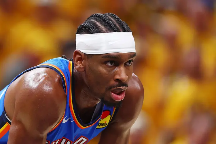 客场作战压力山大，球队坚守防线