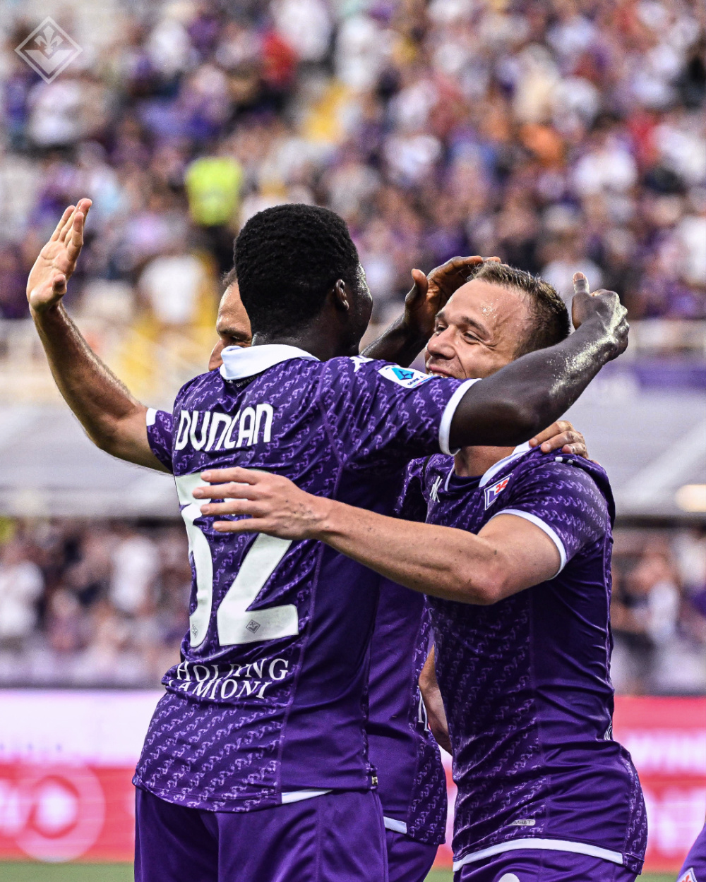 包含那不勒斯客场不敌桑普多利亚，积分榜遭追赶的词条