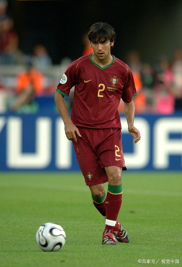 葡萄牙前锋在欧洲冠军联赛中踢出高光时刻
