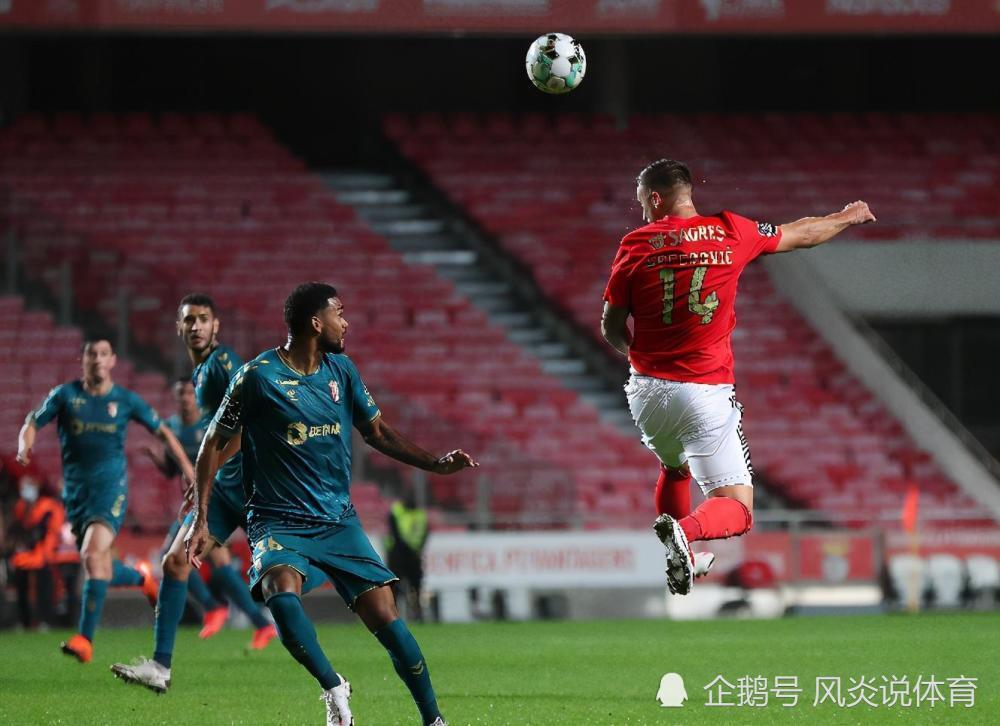 马赛客场激战里尔，两连败结束