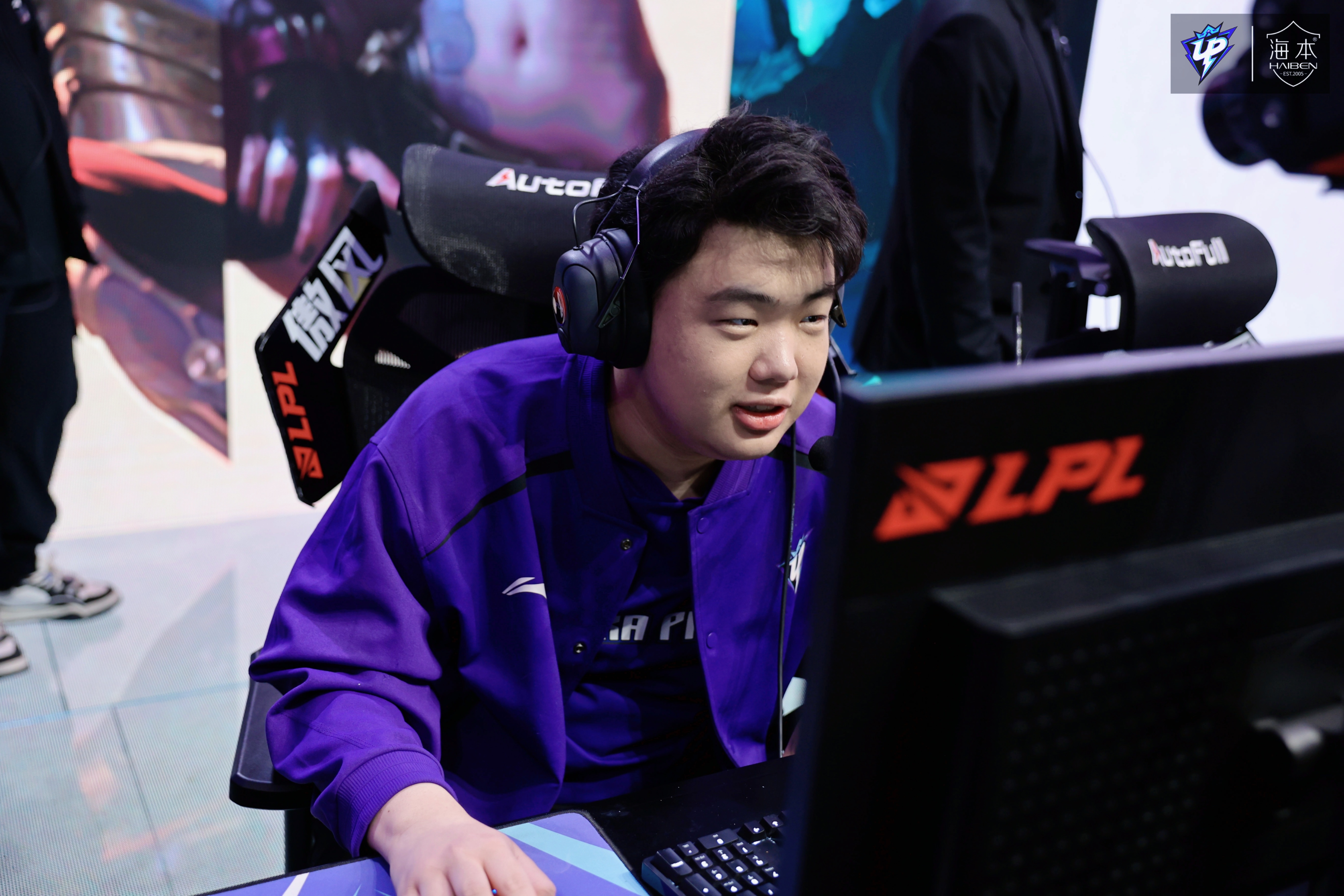 LGD绝杀SHR，Xiaohu操刀奇招英雄翻盘小组赛3:1（伦敦）