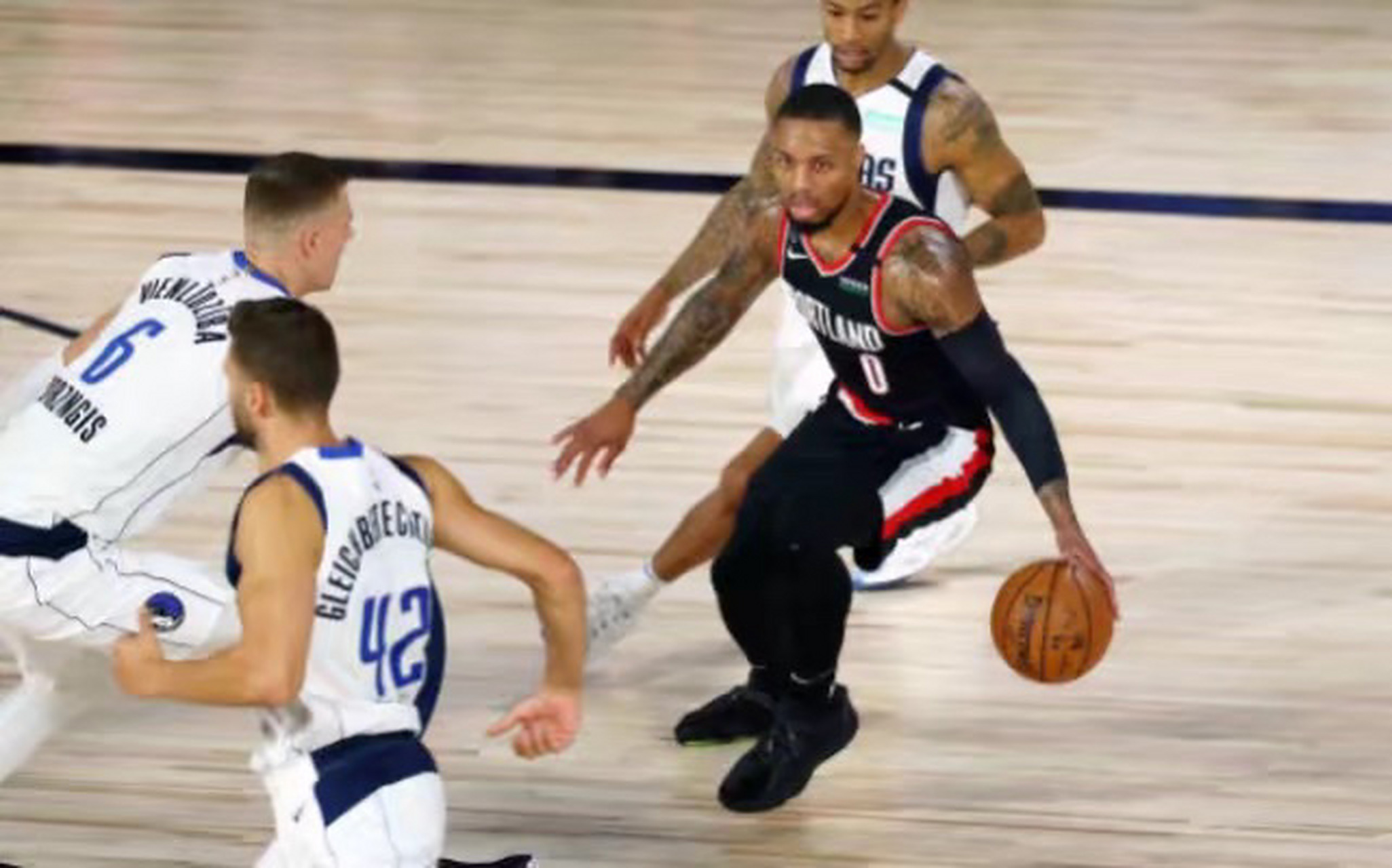 开拓者击败国王,利拉德砍下25分 开拓者击败国王,利拉德砍下25分