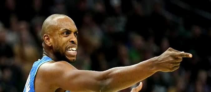 雄鹿逆转奇才，米德尔顿拿下28分