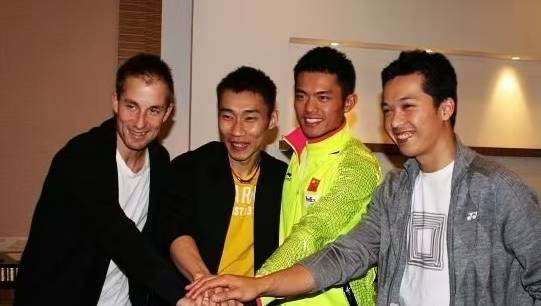 中国羽毛球队翻盘英格兰羽毛球队，陶菲克关键制胜