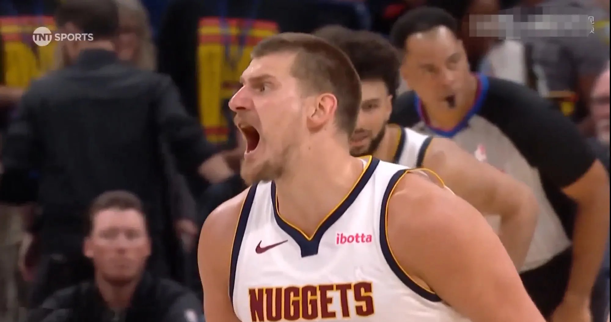 掘金客场失利!约基奇遭遇困境 掘金客场失利!约基奇遭遇困境