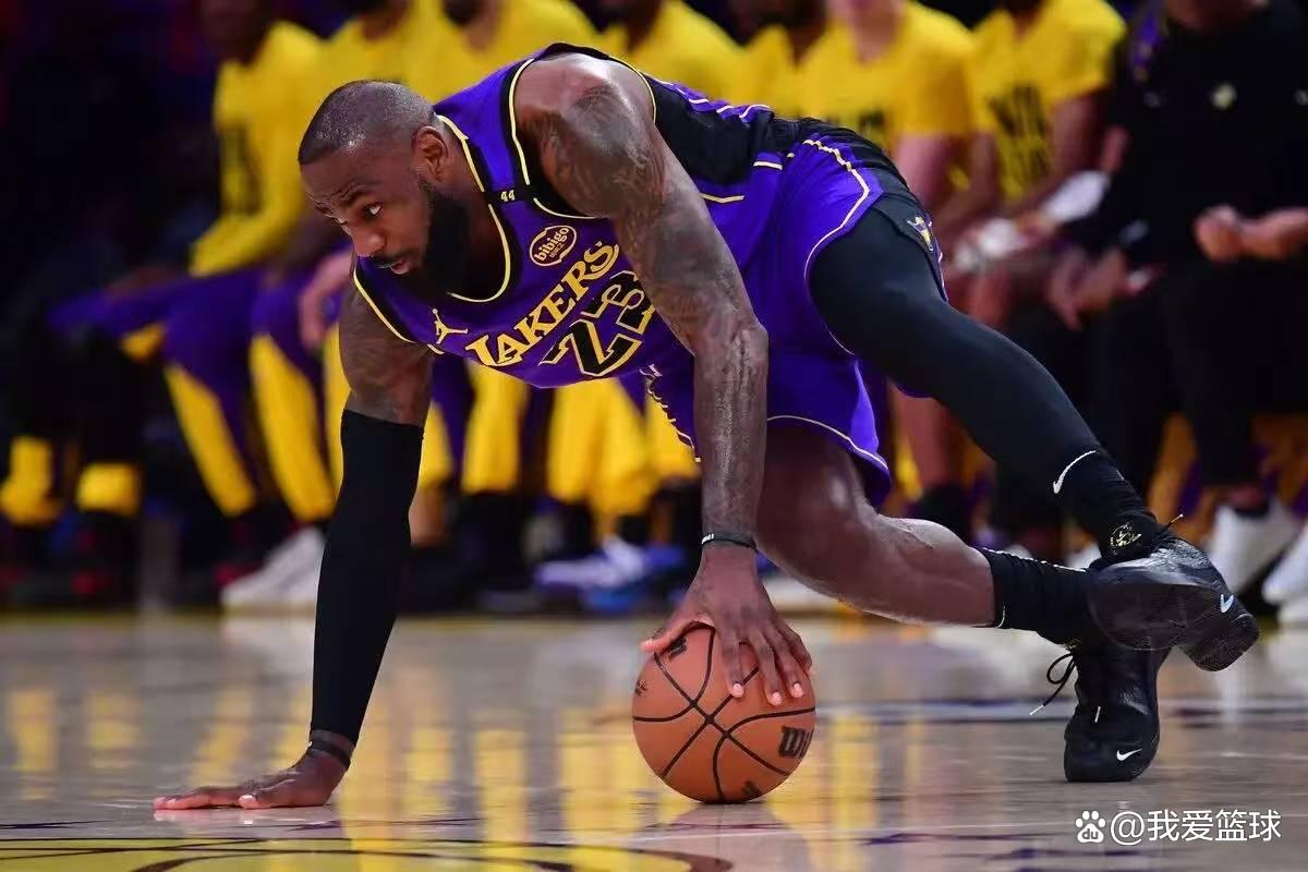 独行侠碾压太阳，詹姆斯刷新纪录