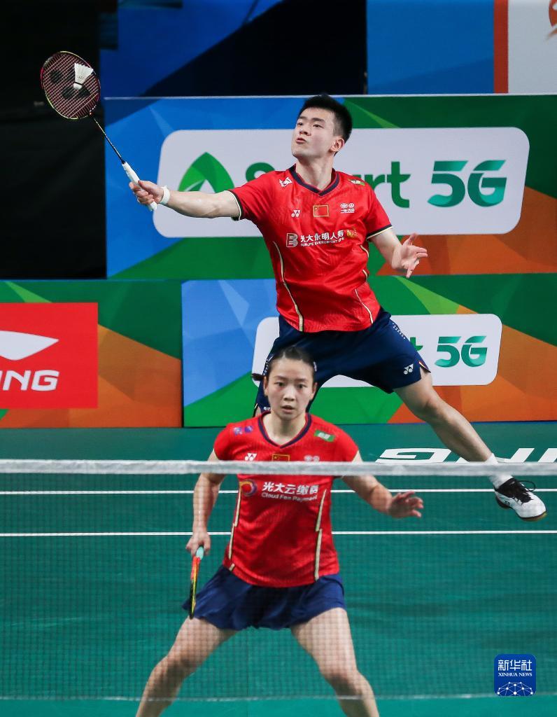 丹麦队鏖战日本队，郑思维扛起全队