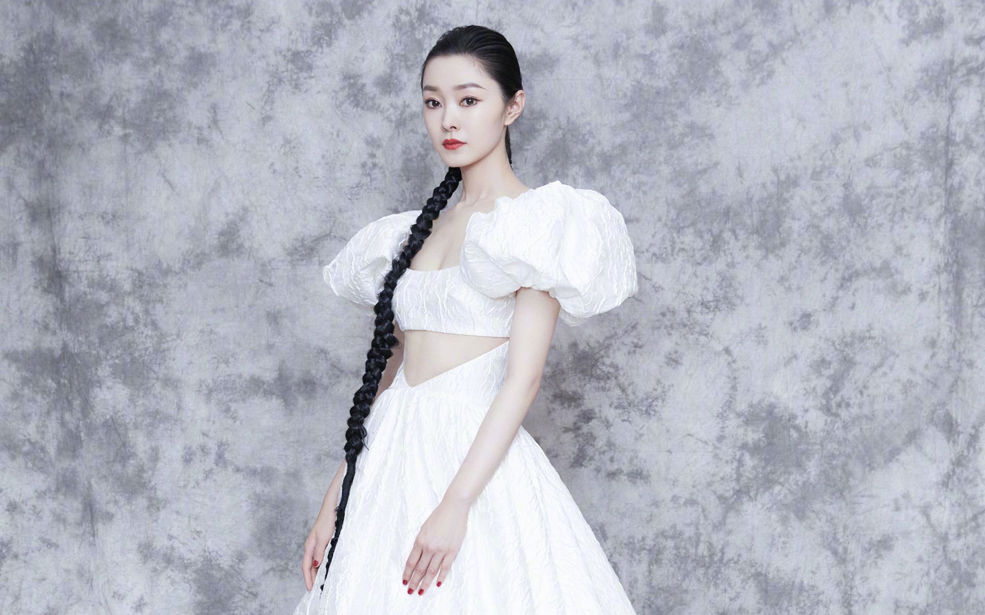 詹姆斯关键进球定乾坤，湖人险胜猛龙