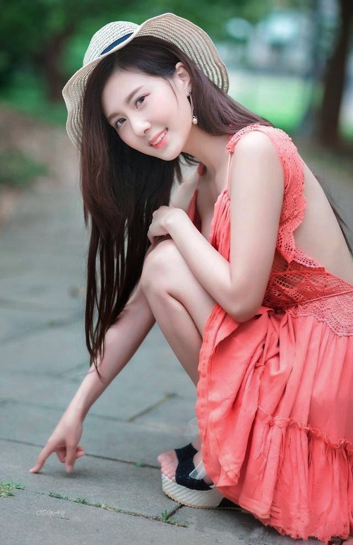 卡瓦哈尔主导战局，哥伦比亚艺术足球的锋利刀锋